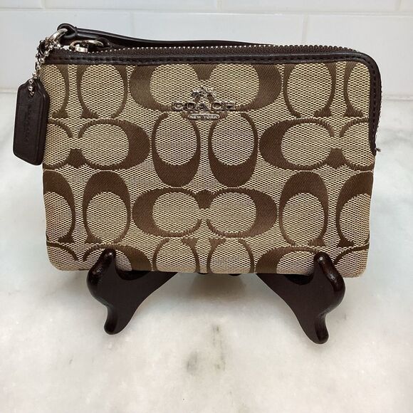 Coach Handbags - Coach Wristlet Bag Purse Jacquard Signature Logo Canvas Designer Pouch Wallet